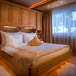 Chalet Verwall Luxury Apartahotel Lech am Arlberg